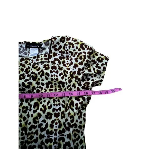 Leopard Print Baby Phat Women's Scrub Top Size S - Picture 5 of 6